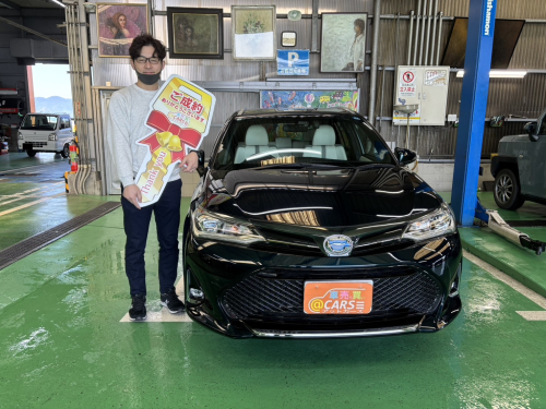 トヨタ カローラフィールダー 1.5 ハイブリッド G W×B　ご納車させて頂きました。